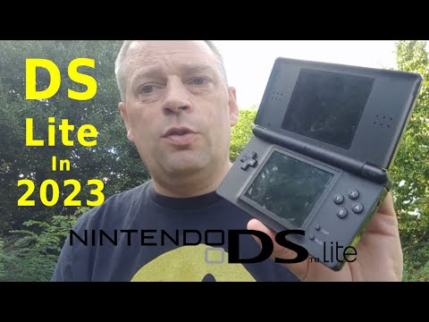Nintendo DS Lite In 2023. Why I Bought One.