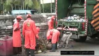 preview picture of video 'Garbage-Collection of Galle Municipal Council - Sri Lanka'