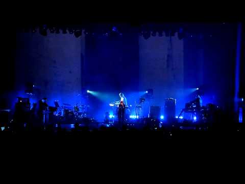 Portishead - Machine Gun 10/02/2011 [I'll Be Your Mirror 2011]