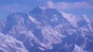 preview picture of video 'Mountain Flight in Nepal 100214（エベレストマウンテンフライト）.wmv'