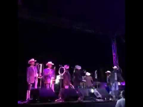 Grupo Los 13 Valientes en Bucerias Nayarit. y radio La Patrona 93.5 fm. de puerto vallarta jal.