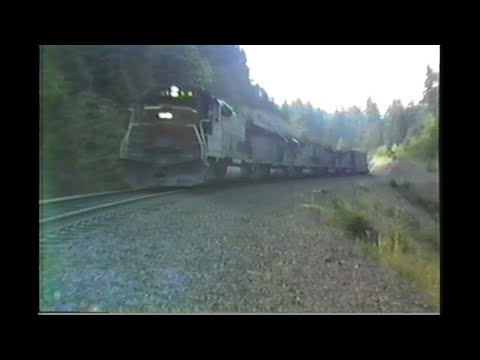 841. SOUTHERN PACIFIC SP west by Wicopee Oregon in August 1986 with 5 freight engine motive power