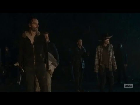 The Walking Dead 6x16 Rick Group Surrounded By The Saviors