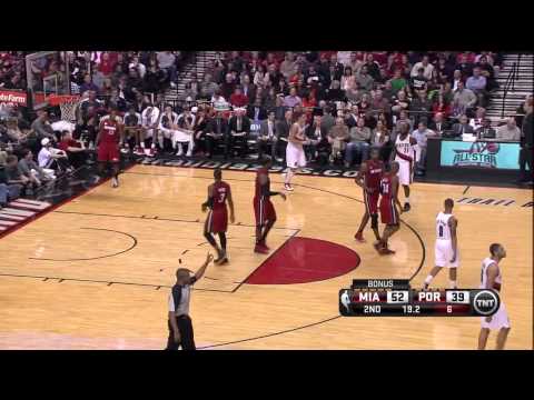 JJ Hickson "Ball Passes It To The 6th Row "