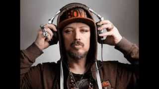 Biggen Than War - Boy George