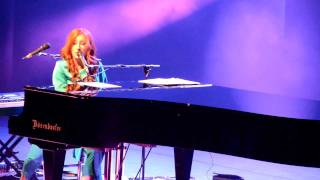 Tori Amos - Twinkle ~ Nautical Twilight [Amsterdam Carré]. 17th of October 2011.
