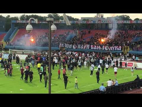 Krug sa peharom po terenu Stojan Vranješ