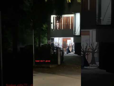 WOW THE POCONG IS HANGING OUT ON THE BALCONY 😵‍💫😱 #trending #shorts #pocong #ghost #creepy #horror