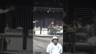 Motion City Soundtrack-Hold Me Down Live(Riot Fest)