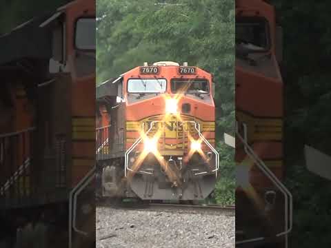 H2 ES44DC leads H-SUPNTW #shorts