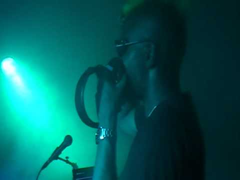 GREEN VELVET - DUNDEE.