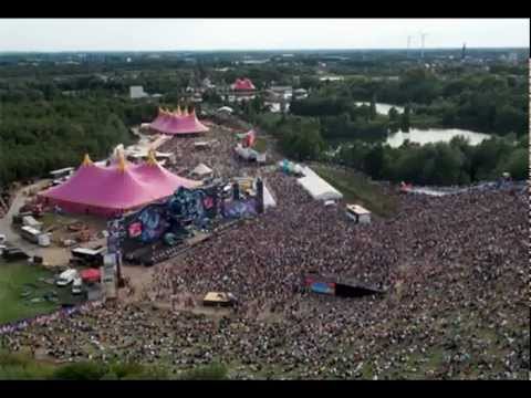 Tomorrowland 2013-Hardwell, Steve Aoki. Basto