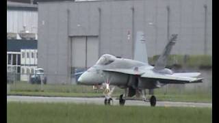 preview picture of video 'Flugshow Emmen 2010 FA18'