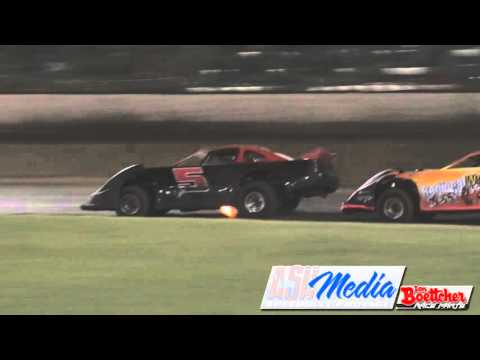 Super Sedans: Gary Pagel Spark Show - Rockhampton Speedway