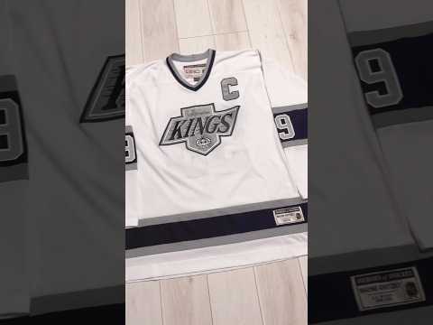 Wayne Gretzky NHL Los Angeles Kings CCM Hero of Hockey Jersey#losangeleskings #nhljersey#ccmhockey