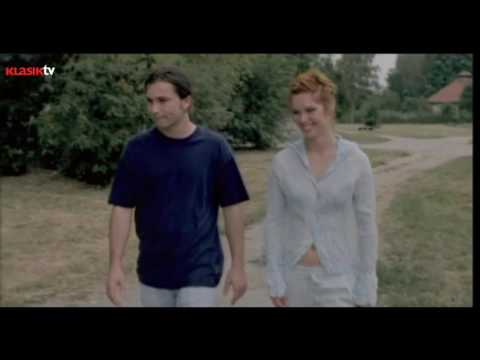 Ispod crte scena iz filma