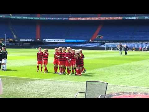 Groots entree V.O.C. F1 in de Kuip