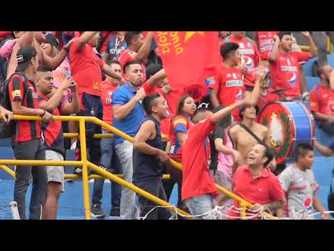 "Movete rojo Movete" Barra: La Banda del Rojo • Club: Municipal