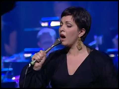O Labirinto Parado - MADREDEUS & Flemish Radio Orchestra - EUFORIA (LIVE) (2002)