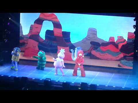 Yo Gabba Gabba Live- Don't Be Afraid