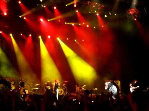 Paramore - Misery Business (Live at Optimus Alive '11)