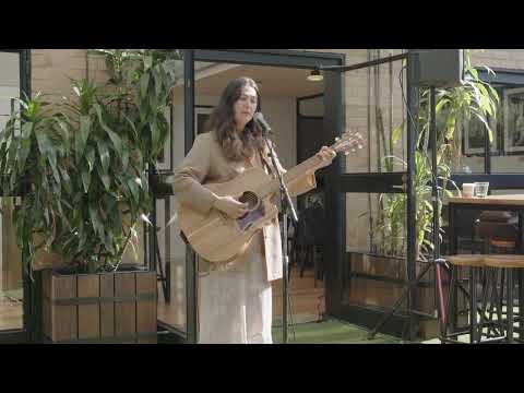 Jess Ribeiro - 'Summer of Love' (Live on Location)
