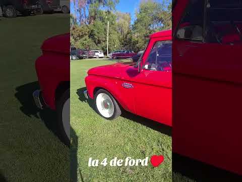 evento de "la 4 de ford" en san Antonio de Areco