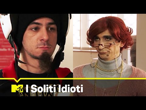 I Soliti Idioti: Dica... un attimo e sono subito da lei | Gisella e Sebastiano