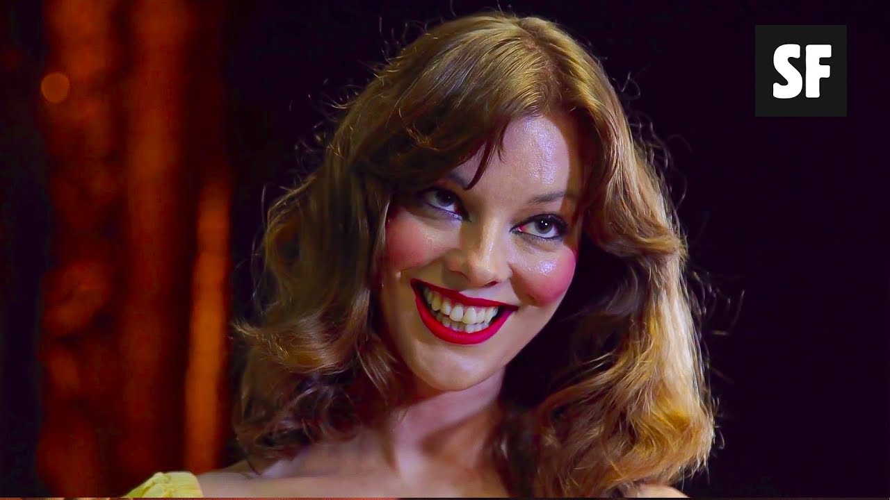 MULHER SORRIDENTE M4TA SEM EXPLICAÇÃO