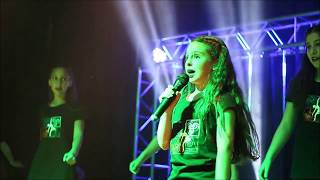 "Cuando menos lo merezca" de "La Oreja de Van Gogh" por Abril Zacnún
