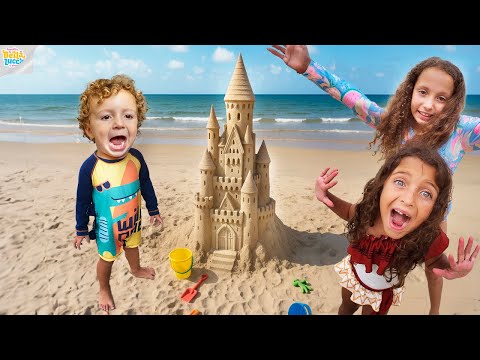 WE BUILD A SAND CASTLE ON THE BEACH - BELLA AND LUCCA FAMILY SHOW