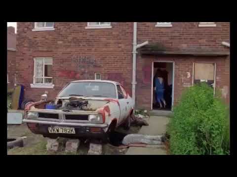 Trailer Rita, Sue & Bob Too clip (1986)