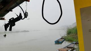 preview picture of video 'ลงเรือข้ามฟากกลางหมอกเช้า แม่น้ำเจ้าพระยา บรรยากาศฟินสุดๆ'