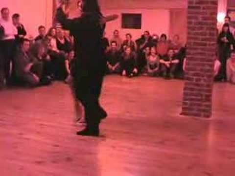  Javier Rodriguez  and  Geraldine Rojas  are  dancing  to  the  milonga  "  La Cicatriz  "
