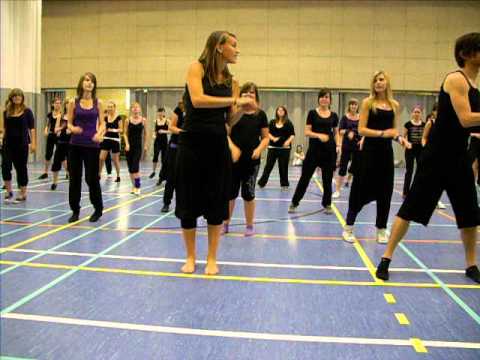 Dans Kids en Co bodydrum