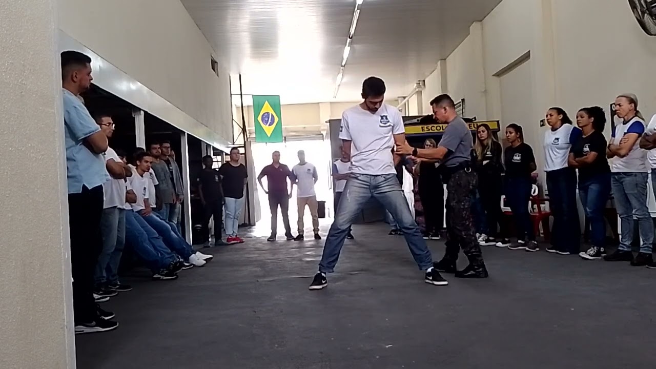 Escola Abreu treinamento tático de algemas para vigilantes