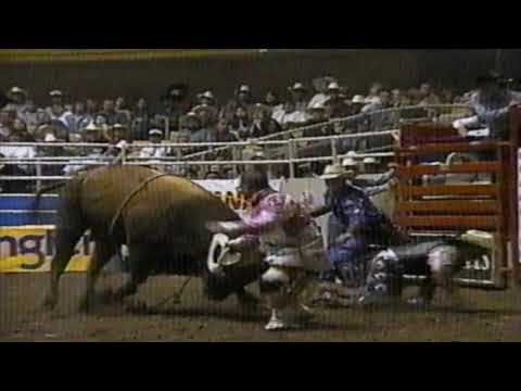Baby Face bucks David Bailey Jr. - 96 PBR San Antonio