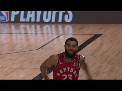 Fred VanVleet drills the 3-quarter court buzzer beater with only 0.8 seconds to shoot