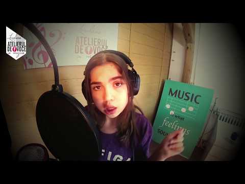 Alexandra Deliu Studio Session