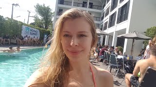 The Golden Cage - Digital Nomad Motivation