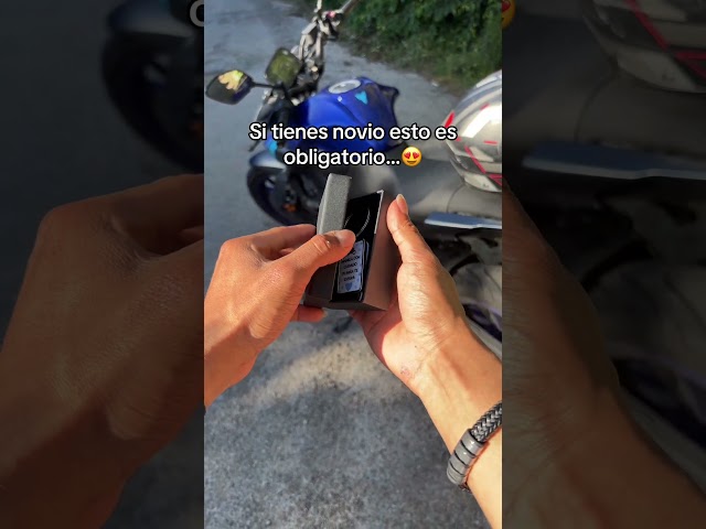 Vídeo relacionado con WRFUU Llavero Personalizado con Bordado de poliéster para Motocicleta, Moto Llavero Personalizado, Llavero para Suzuki,Black-A