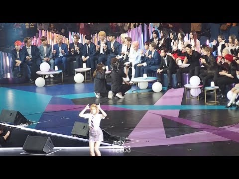171129 2017 MAMA in Japan SEVENTEEN＆MONSTA X＆PRISTIN reaction to TWICE − TT + SIGNAL