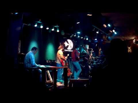 Luis Sequeira e Amigos - Englishman in New York