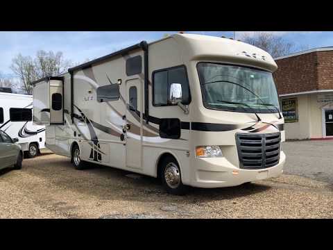 2015 Thor ACE 30.1 Class A Motorhome ONLY 19K miles