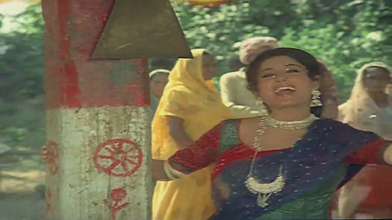 Pyara Hindola Mera Lyrics | Us Paar | Asha Bhosle | Sachin Dev Burman