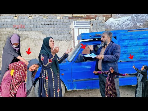 The news of Zainab falling from the police car and breaking her legs, and Sakineh's joy