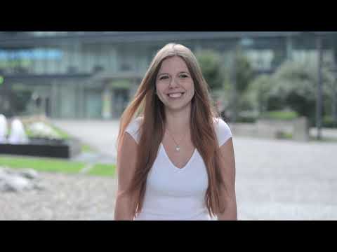 Absolventi naostro: 30 (ne)obyčejných příběhů