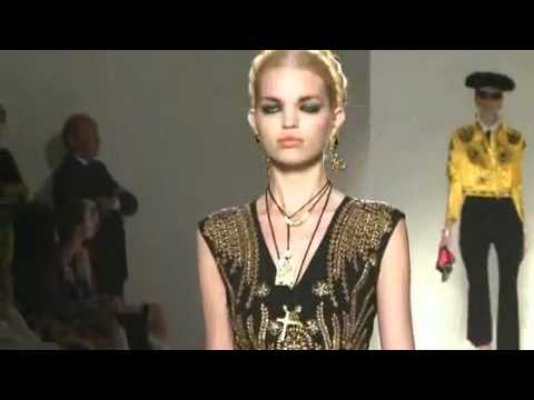 Moschino Spring 2012
