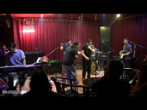 Sandhy Sondoro - Dariku Untukmu @ Mostly Jazz 28/05/14 [HD]