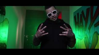 Pothead Chick - Chayo Nash